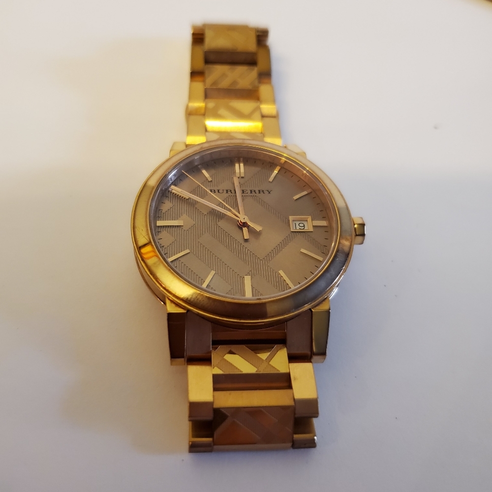 Burberry Unisex Rose gold BU9039.